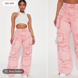 Highwaisted cargo jeans, their a size 5